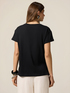 Tricou cu broșă în formă de floare image number 1