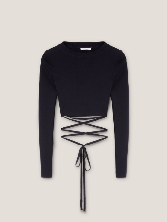 Short sweater with waist ties