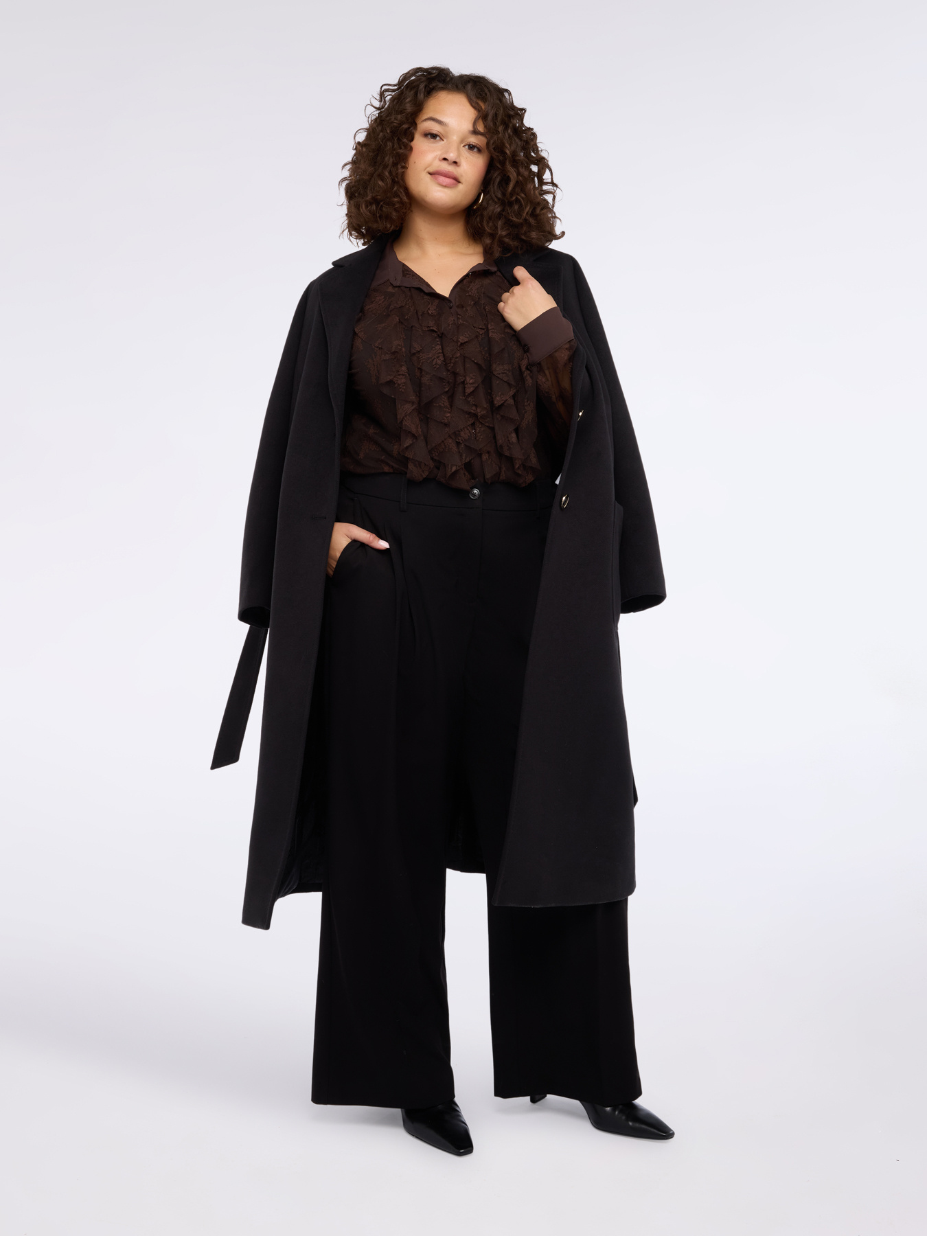 Chemise en dentelle avec ruche sur le devant image number 4