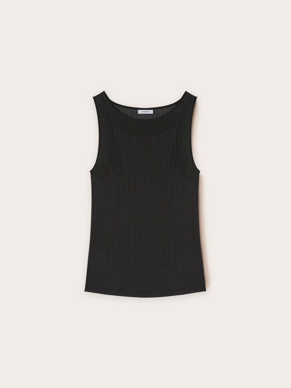 Top with georgette edges
