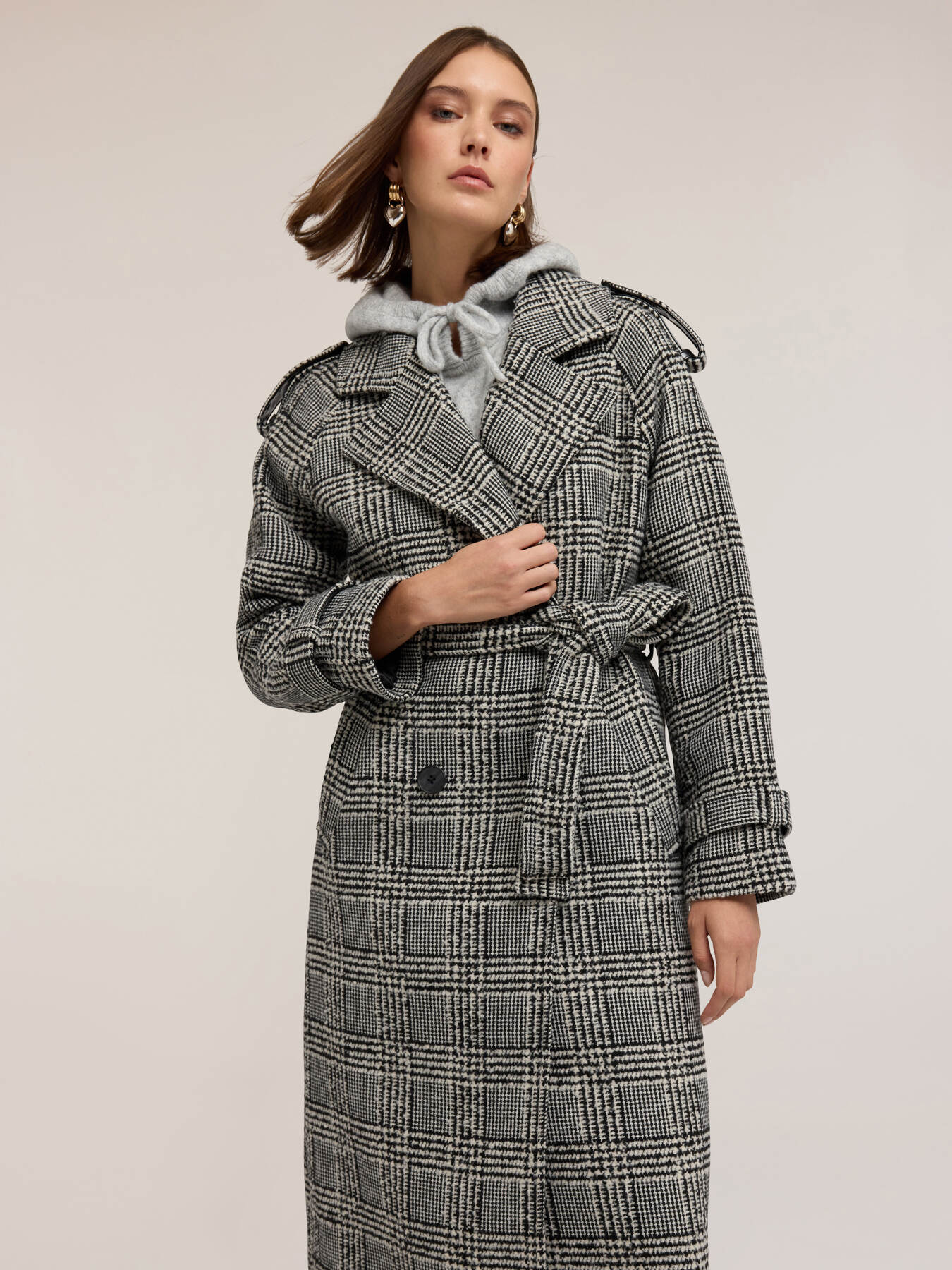 Mixed wool coat in check pattern image number 2