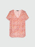 Blusa stampata con scollo a V image number 4