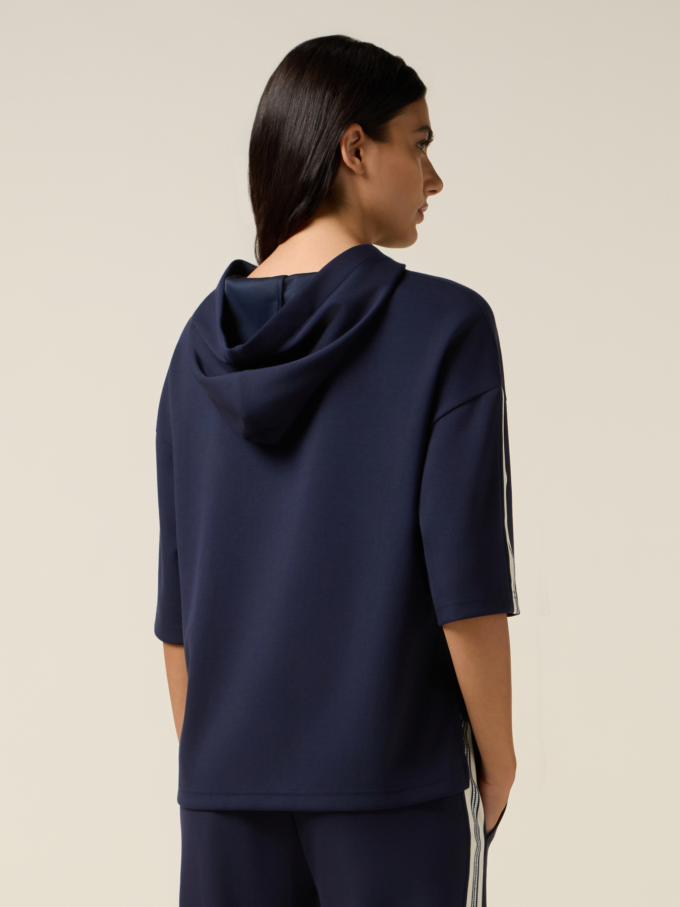 Felpa maniche corte con cappuccio image number 1