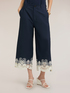 Pantaloni cropped din poplin cu dantelă image number 0