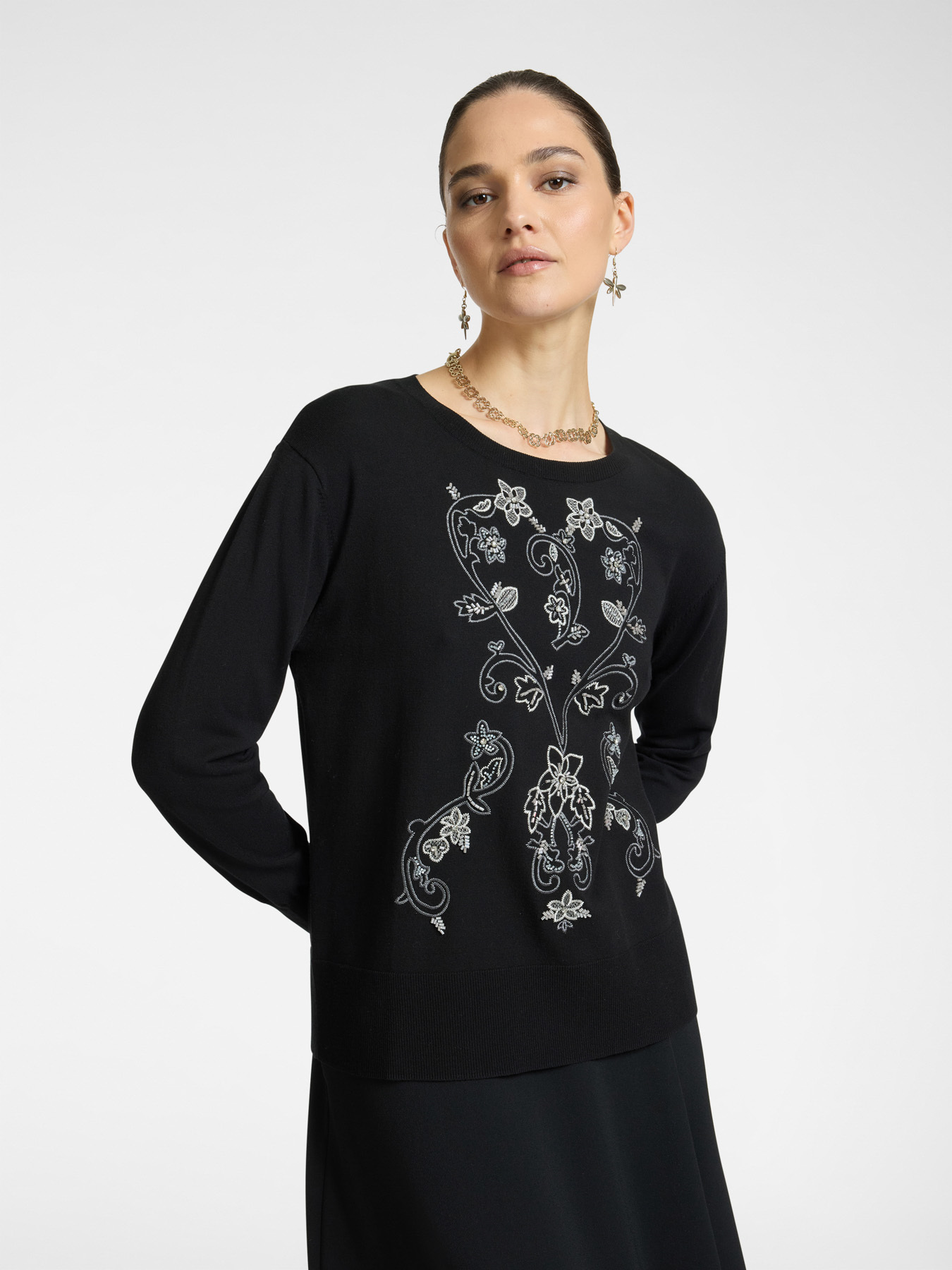 Embroidered shirt image number 0
