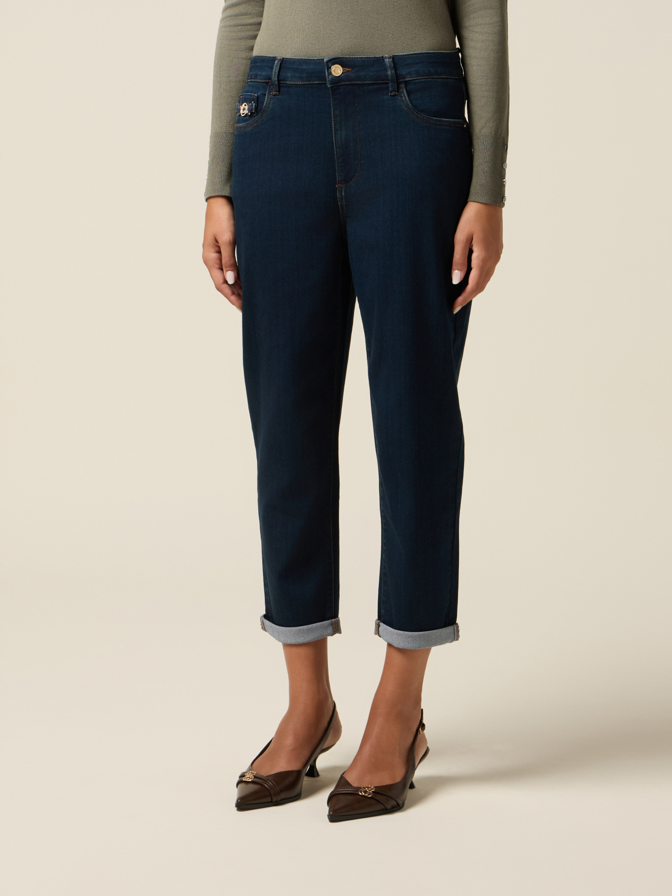 Dark blue wash boyslim jeans image number 3