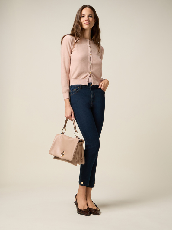 Jeans regular con bottoni decorativi