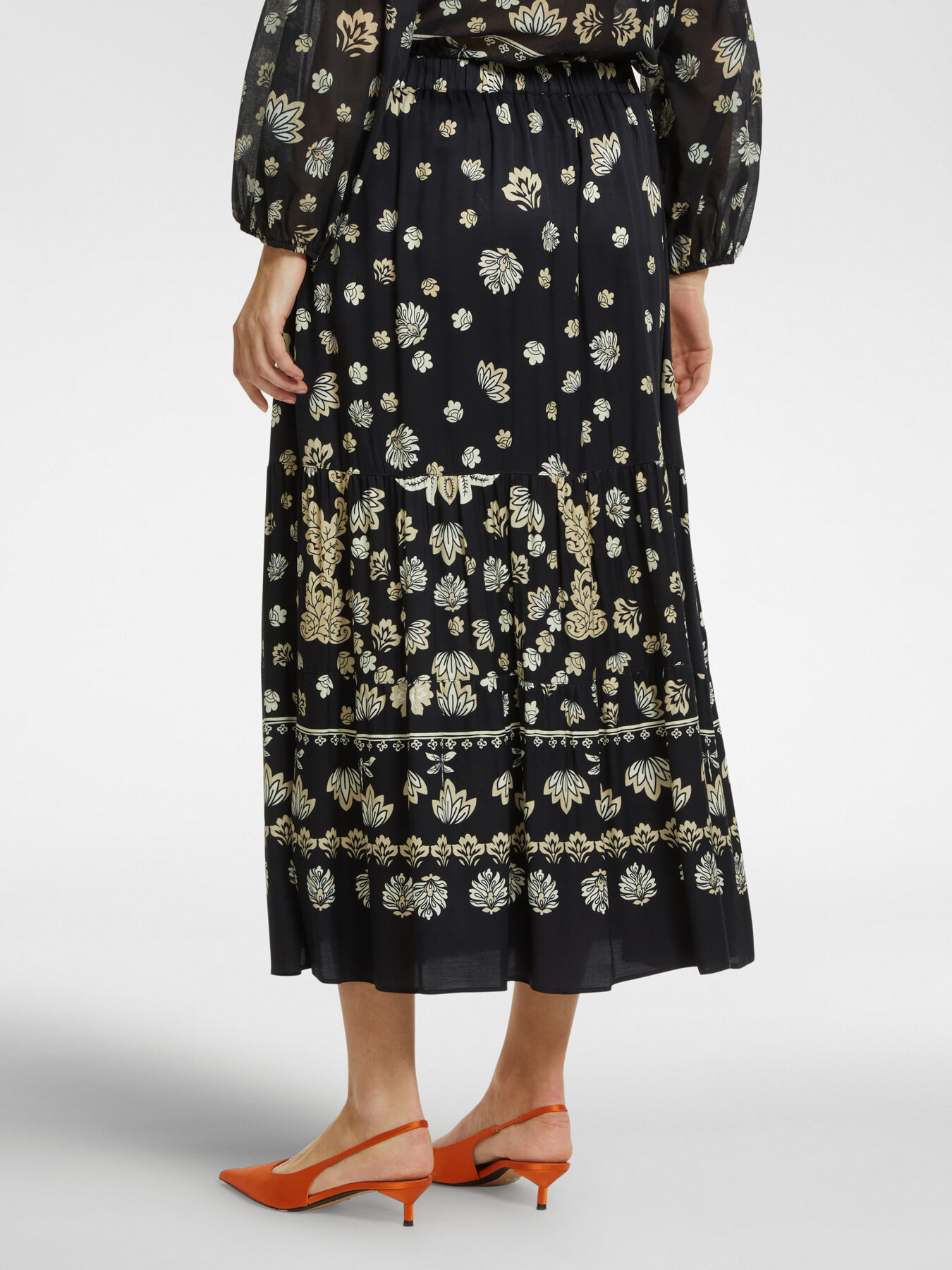 Long printed skirt image number 1