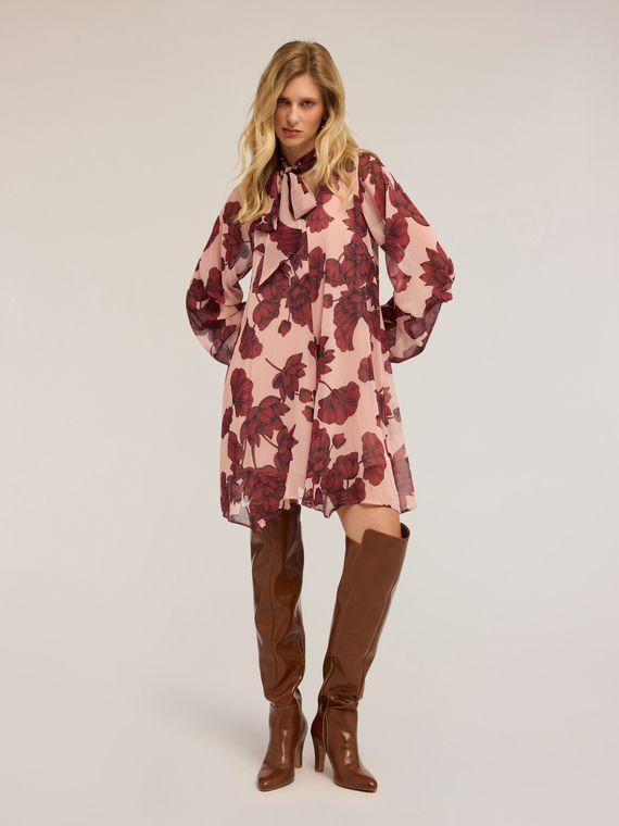 Floral dress in crêpe fabric