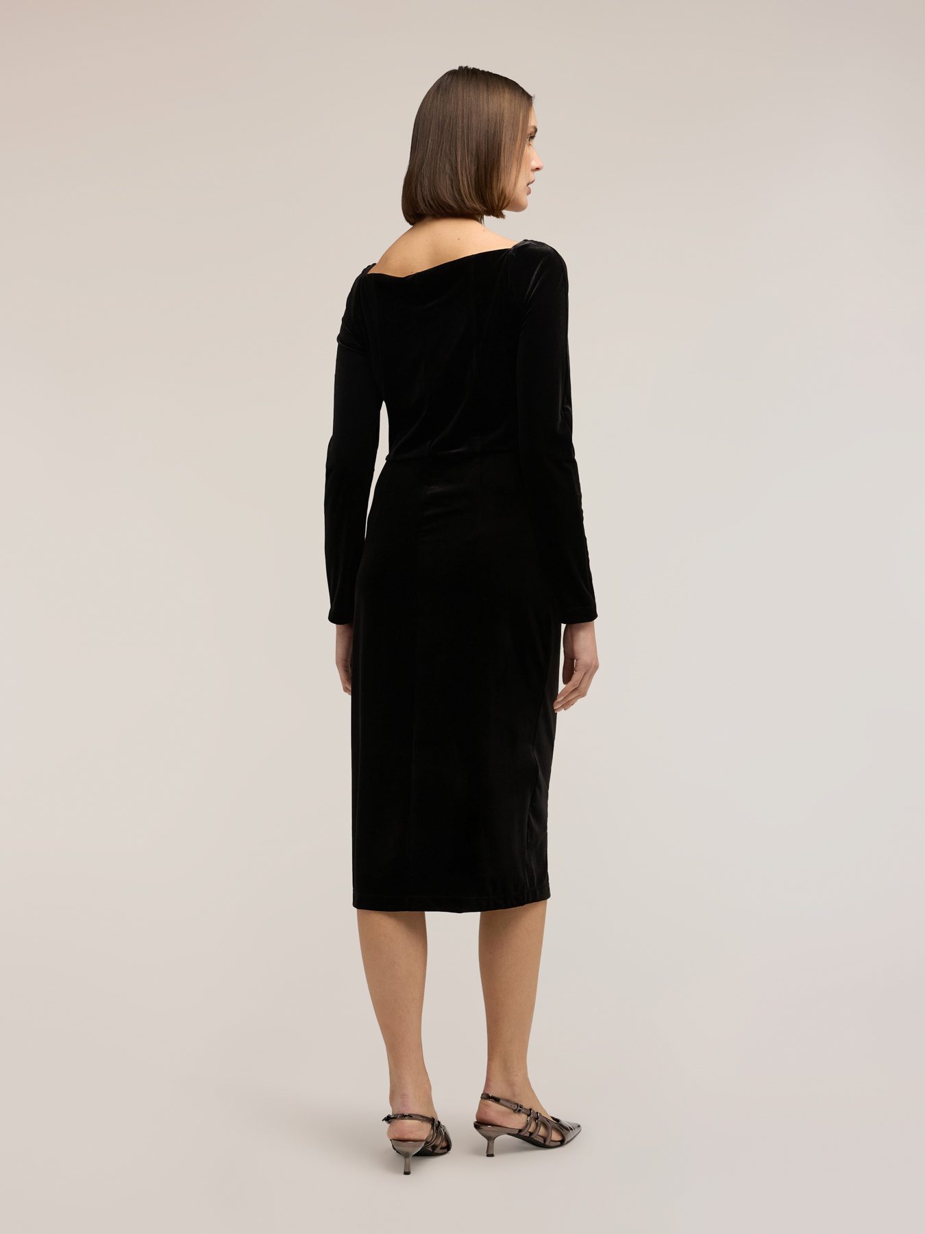 Robe fourreau en velours image number 1