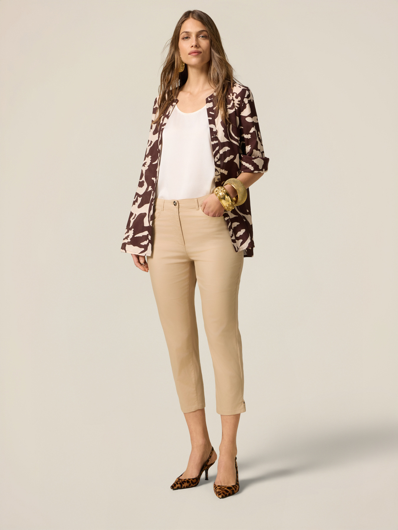 Cotton blend cropped trousers image number 0