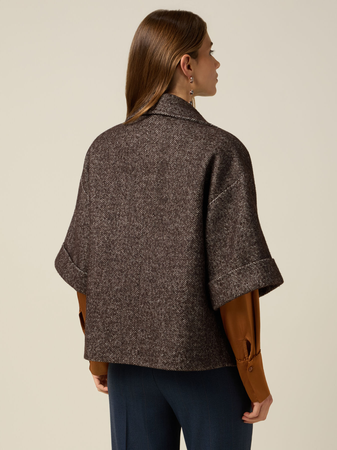 Cappa doppiopetto misto lana con spilla image number 1