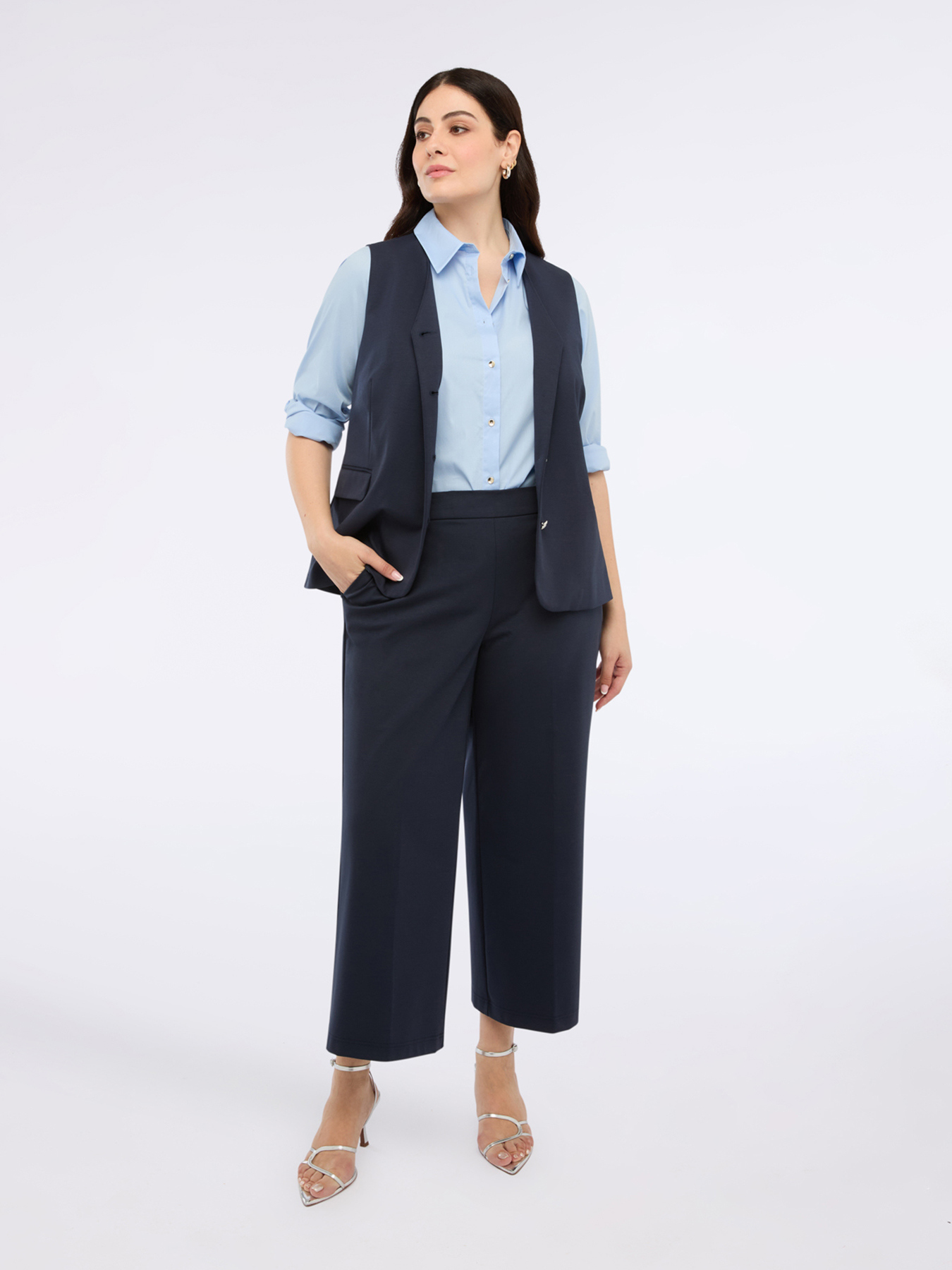 Cropped pants in Milano stitch image number 5