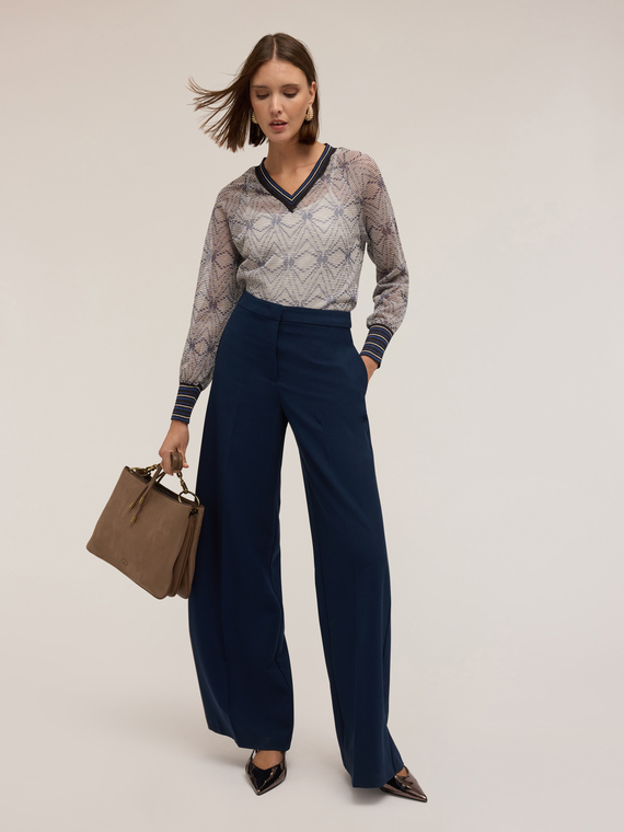 Pull &agrave; motif g&eacute;om&eacute;trique avec top