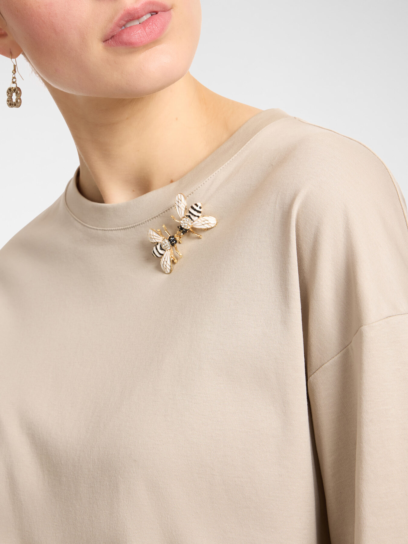 T-shirt with applications image number 3