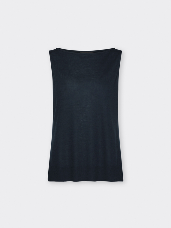 Boat neck top