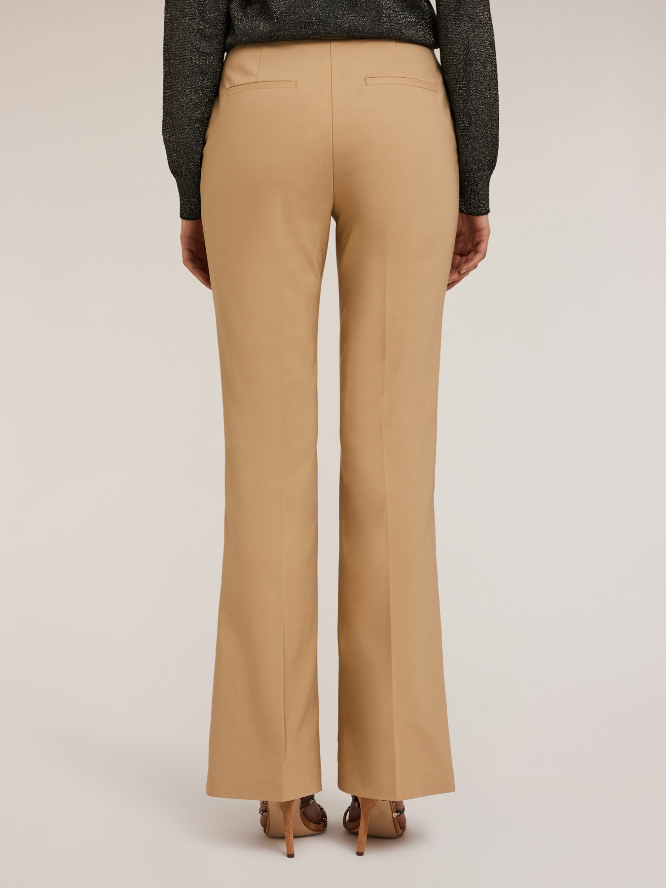Tight fabric flared trousers image number 1