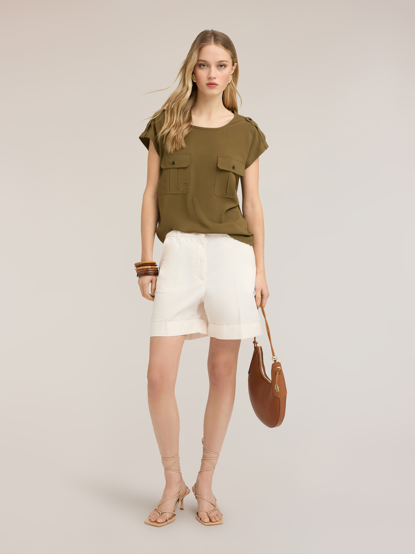 Blusa in viscosa con tasche image number 0