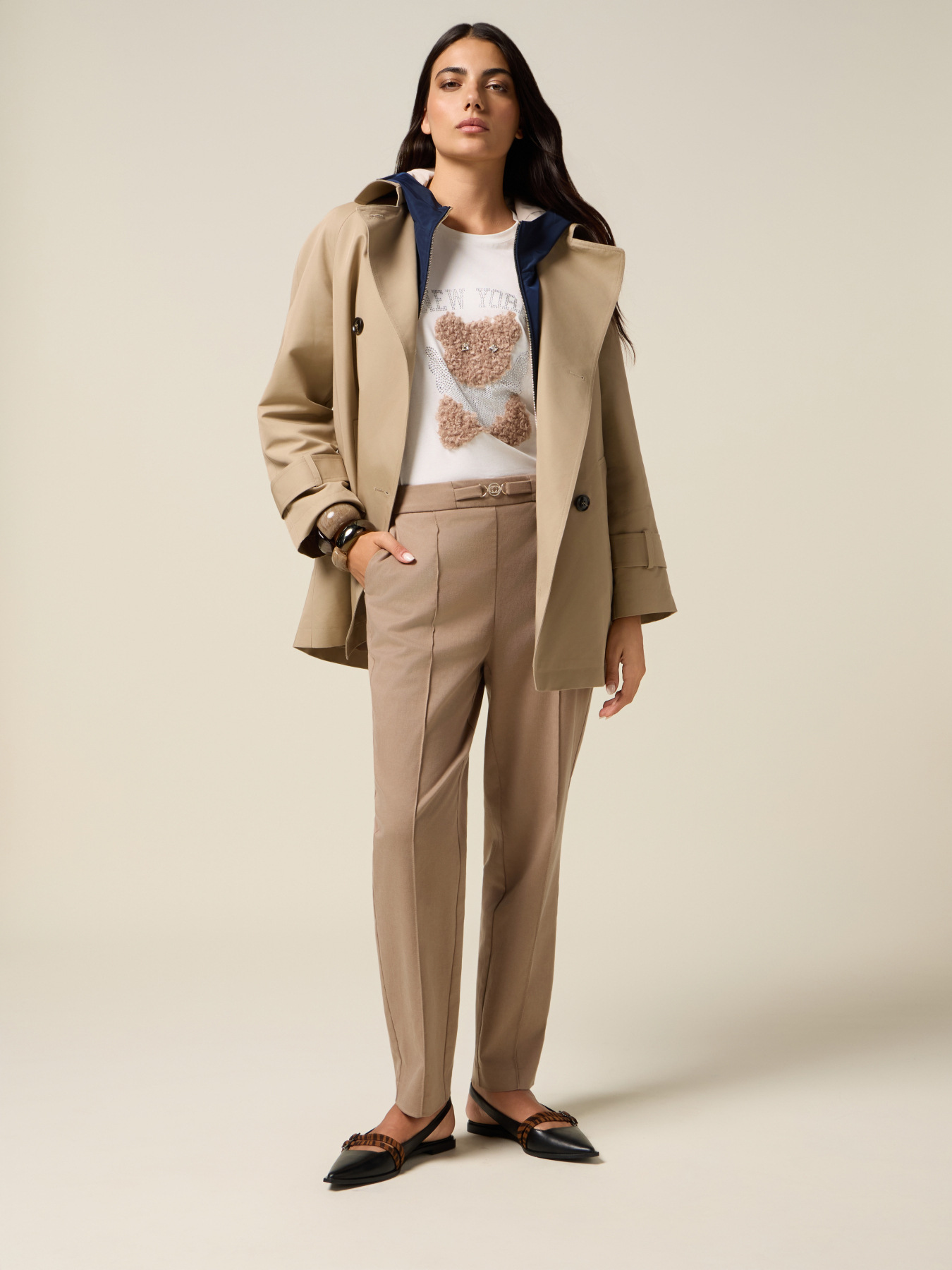 T-shirt con stampa e applicazioni image number 3