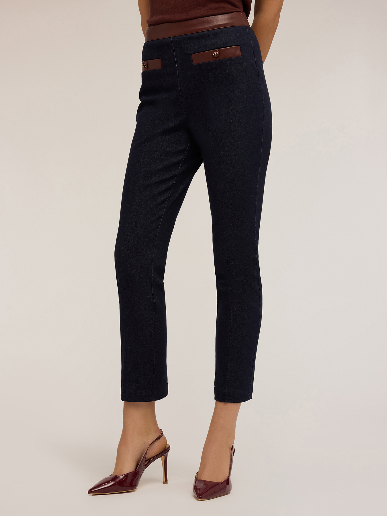 Skinny jeans with inserts image number 0