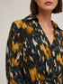 Bedrucktes Hemdblusenkleid aus Kreppstoff image number 3