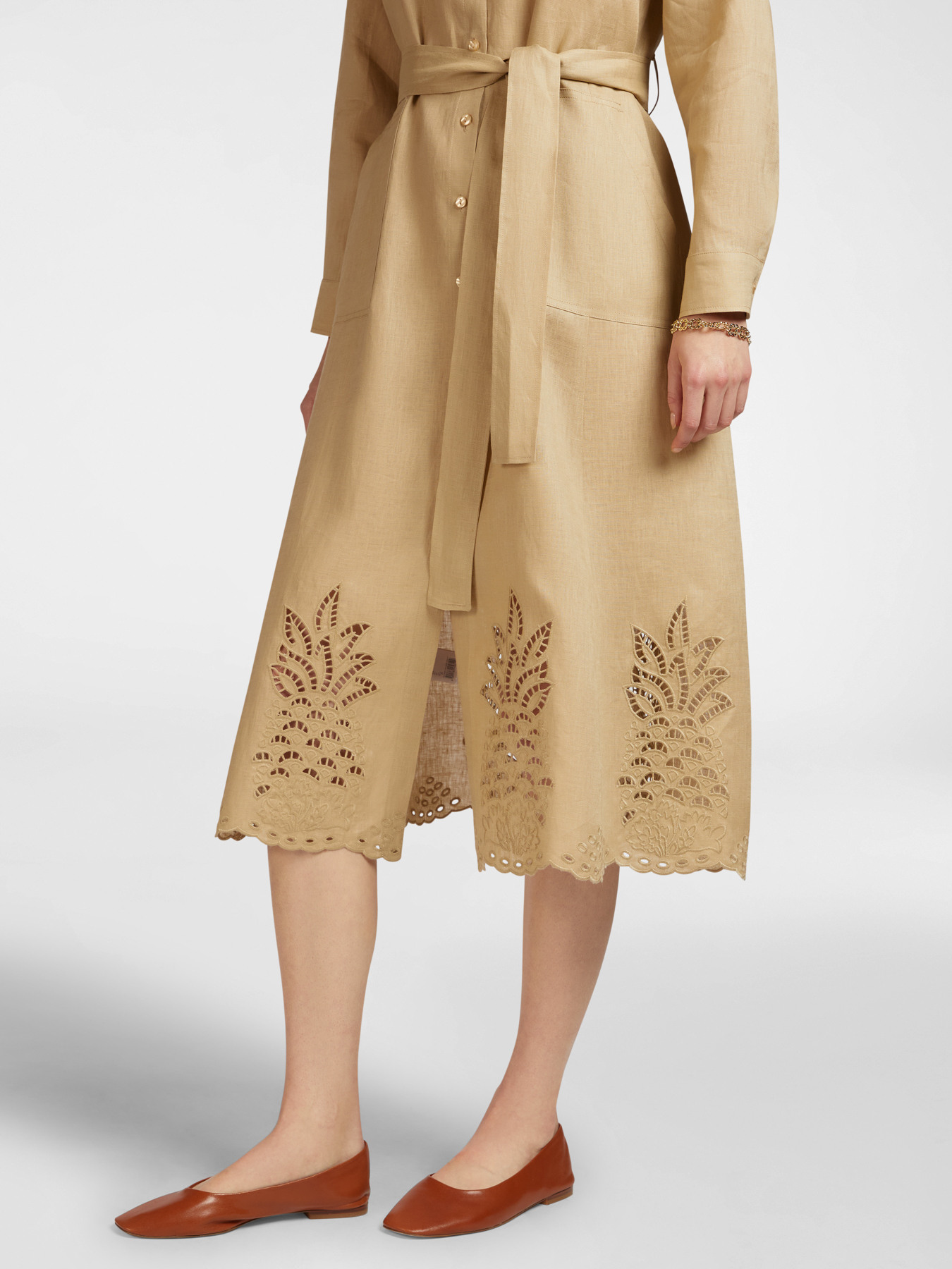 Linen dress with embroidered hem image number 3