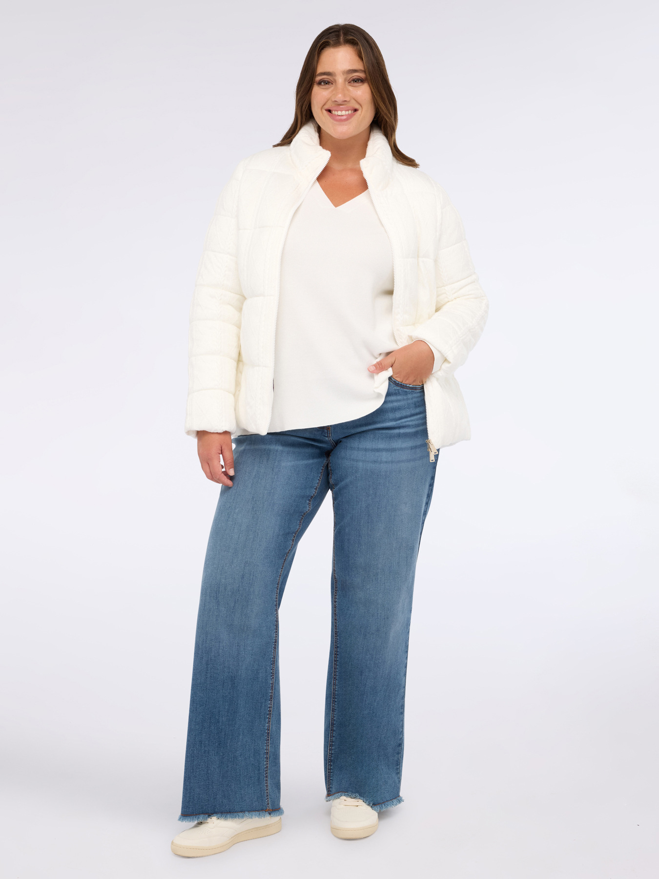 Gestrickter Daunenpullover image number 4