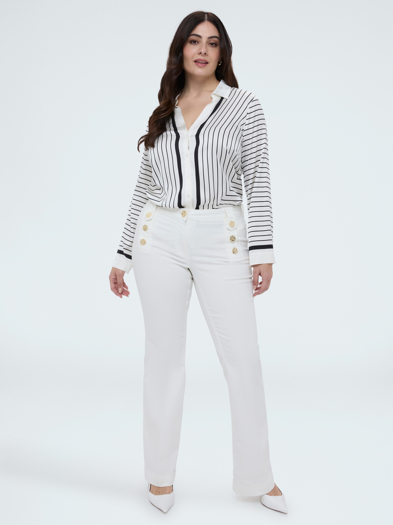 Camicia a righe con scollo a V image number 3