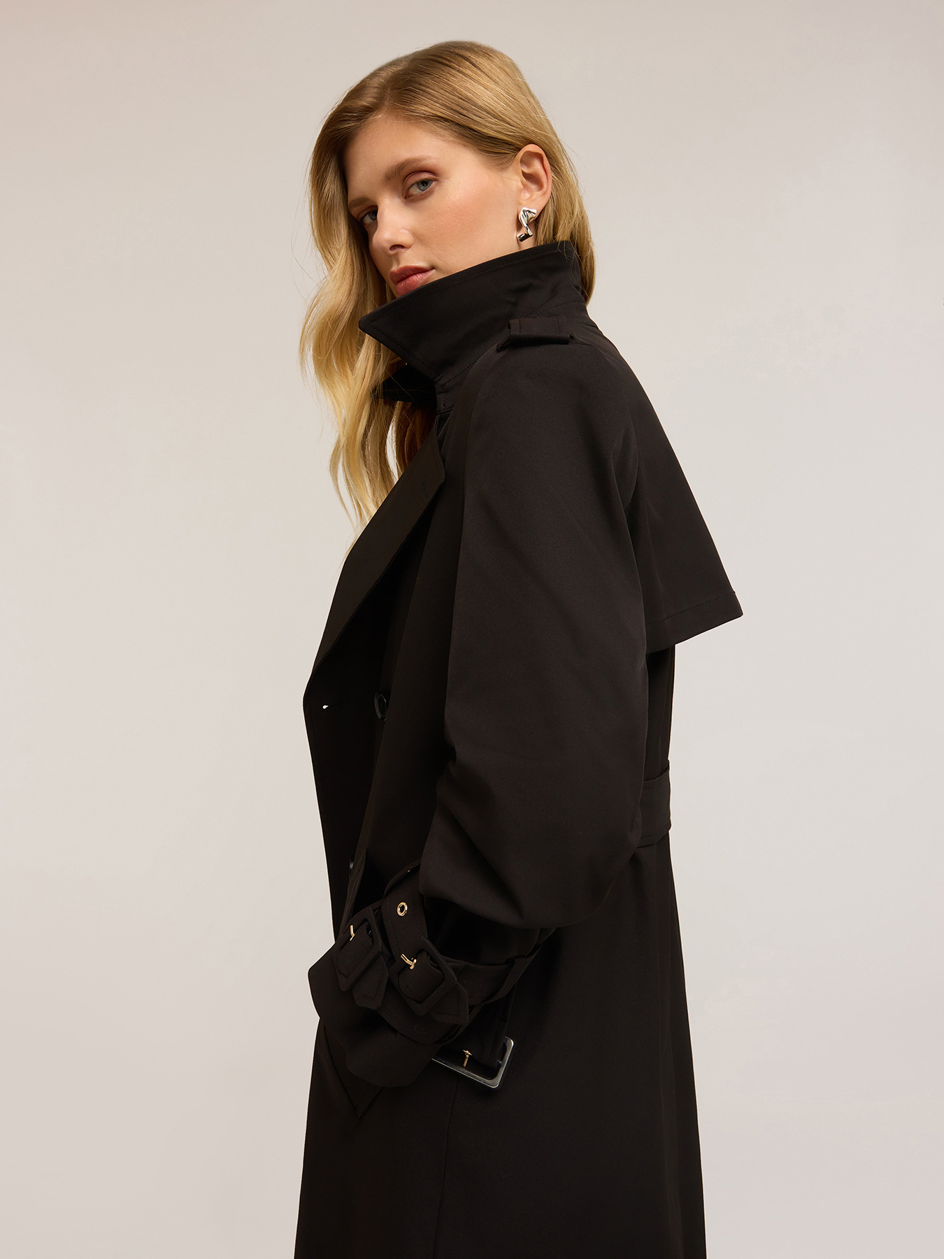 Double-breasted trench coat in technical fabric image number 3