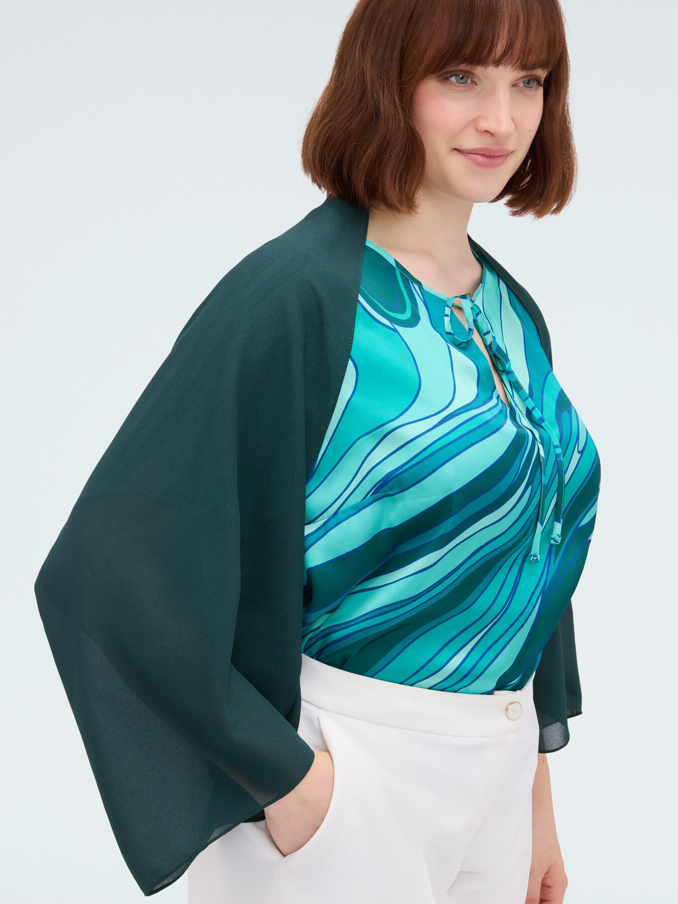 Schultertuch aus Georgette mit asymmetrischem Schnitt image number 4