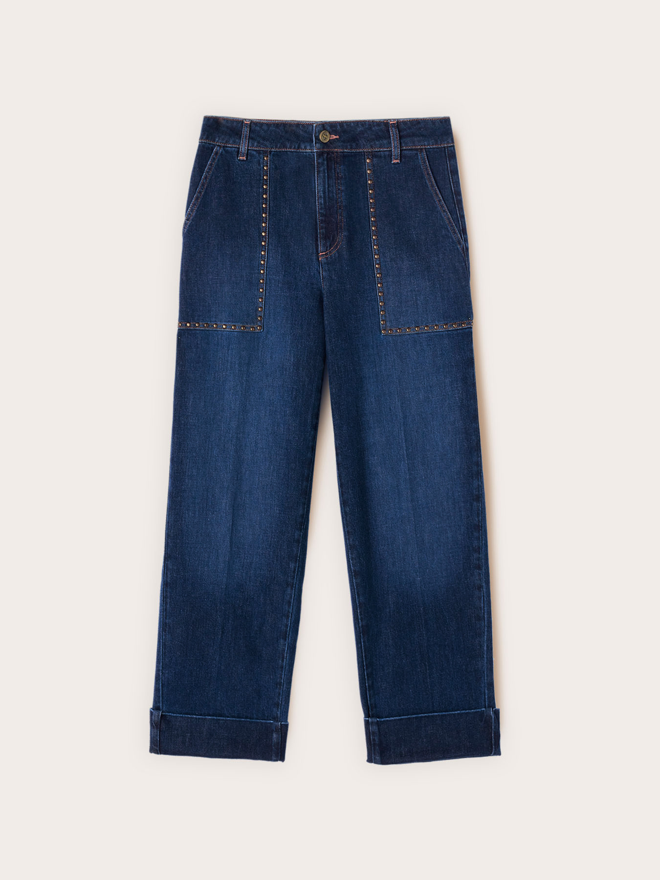 Jeans mit Umschlag und Nieten image number 4