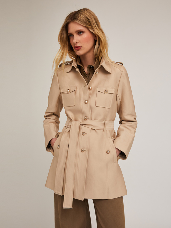 Single-breasted trench coat