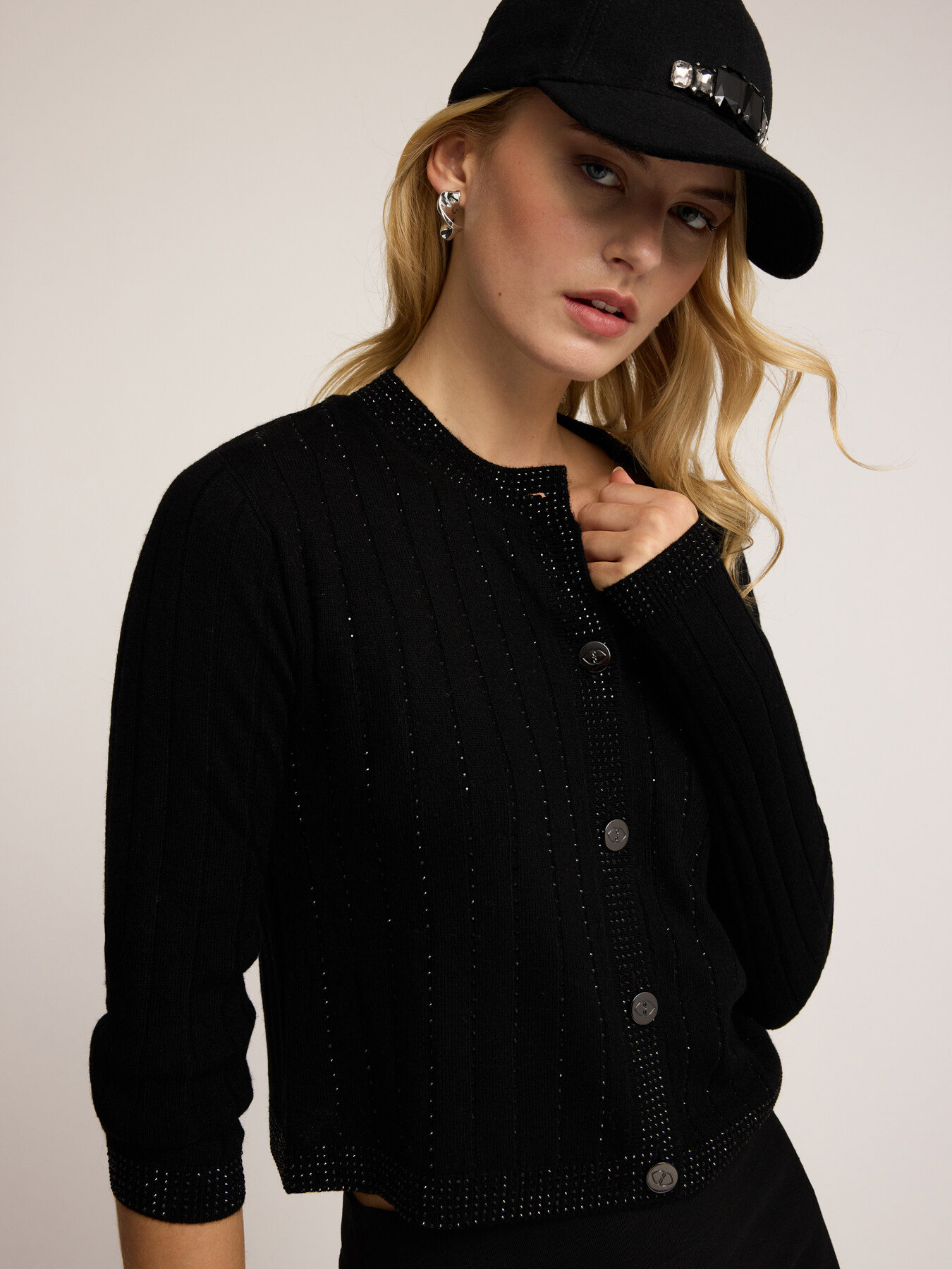 Cardigan cropped in maglia con strass image number 3