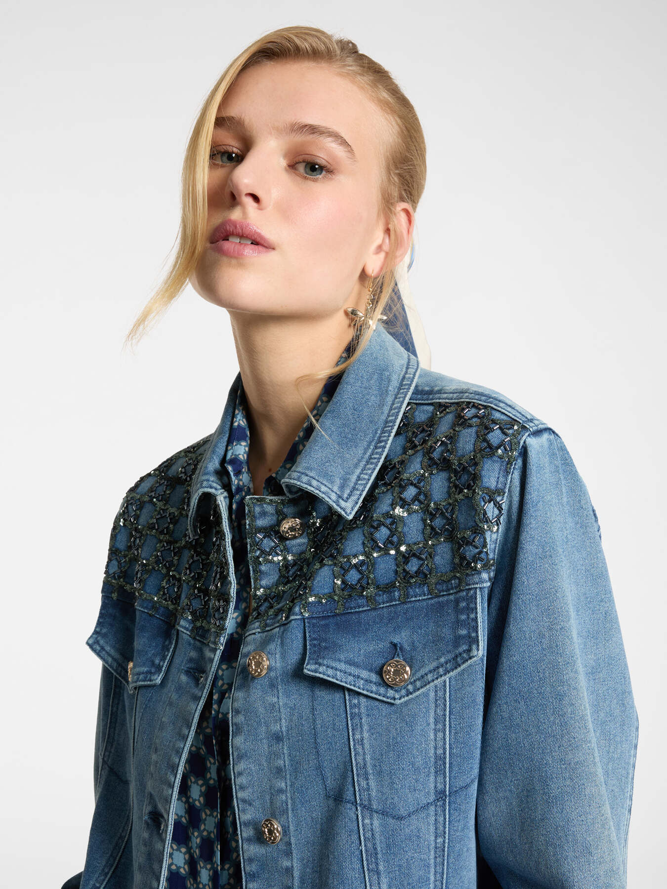 Blouson en denim brodé image number 3