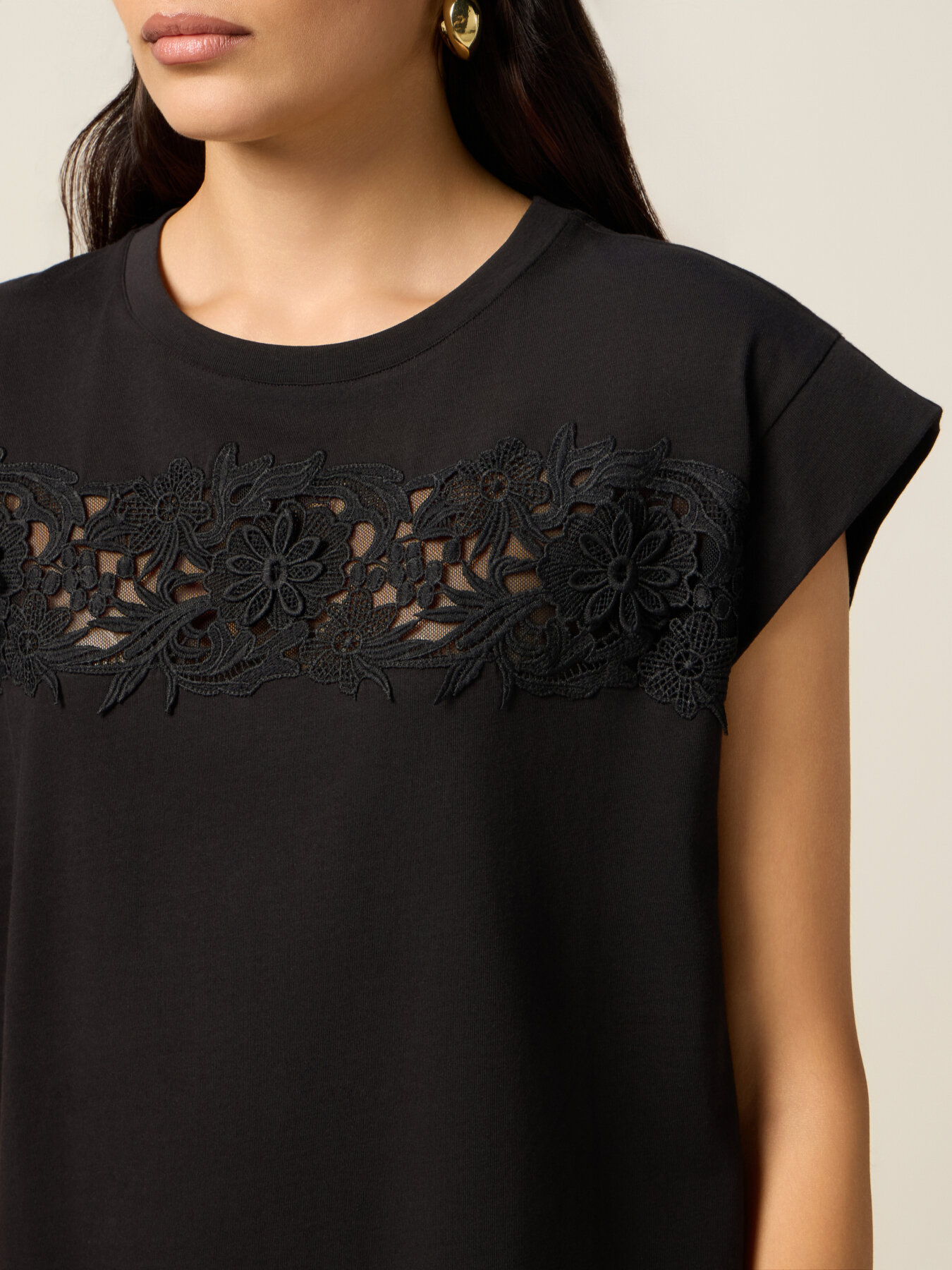 Jersey T-shirt with lace insert image number 2