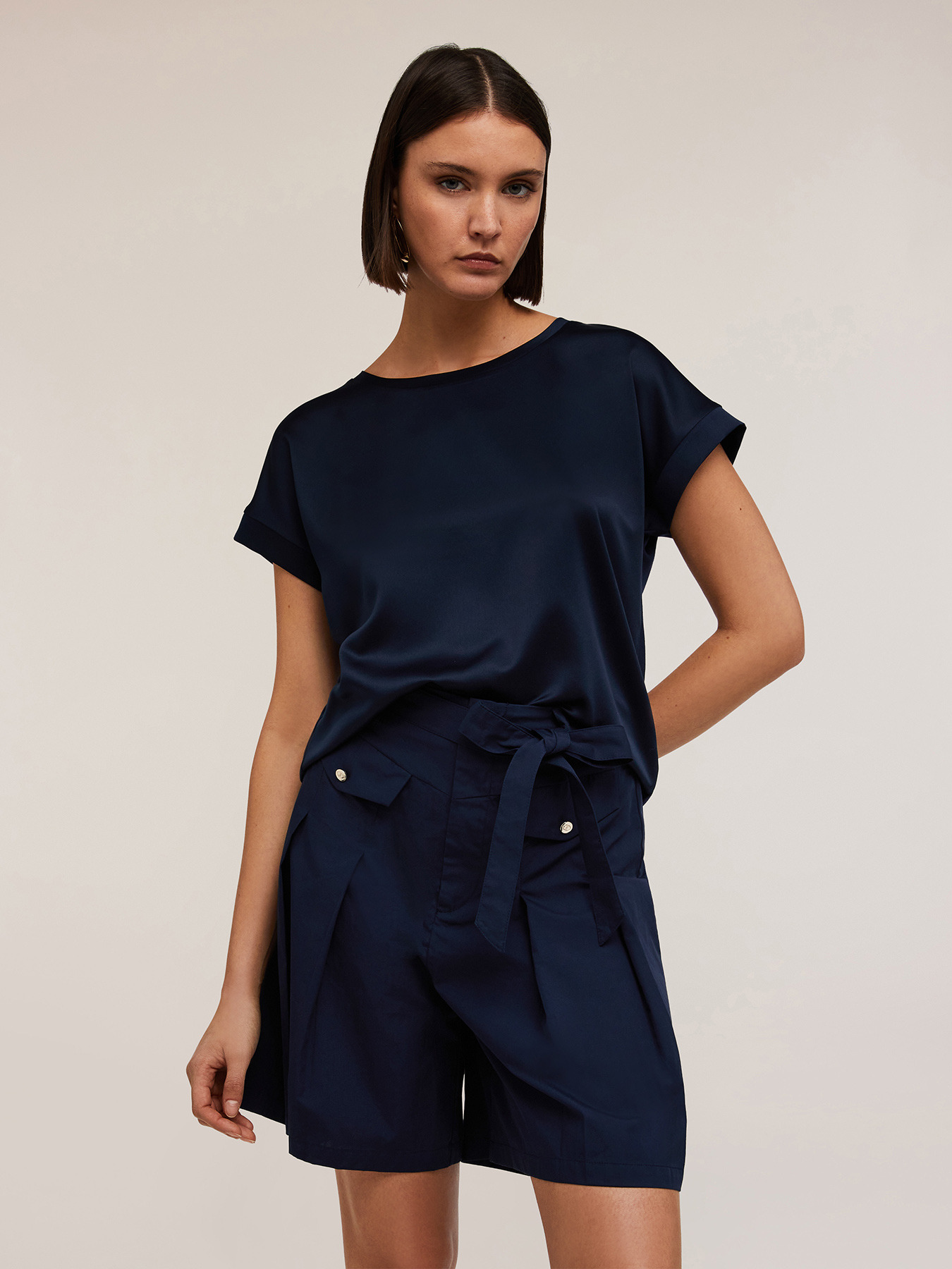 Two-material T-shirt image number 2