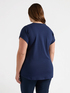 T-Shirt mit besticktem Ausschnitt image number 1