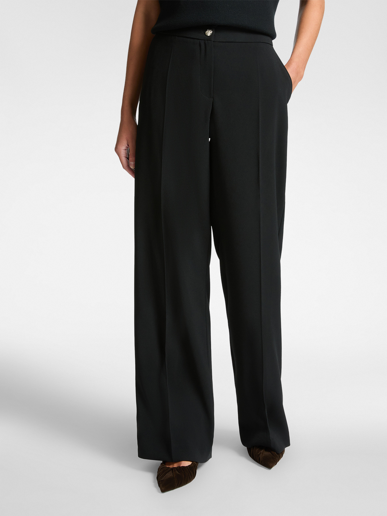 Stretch crepe fabric trousers image number 2