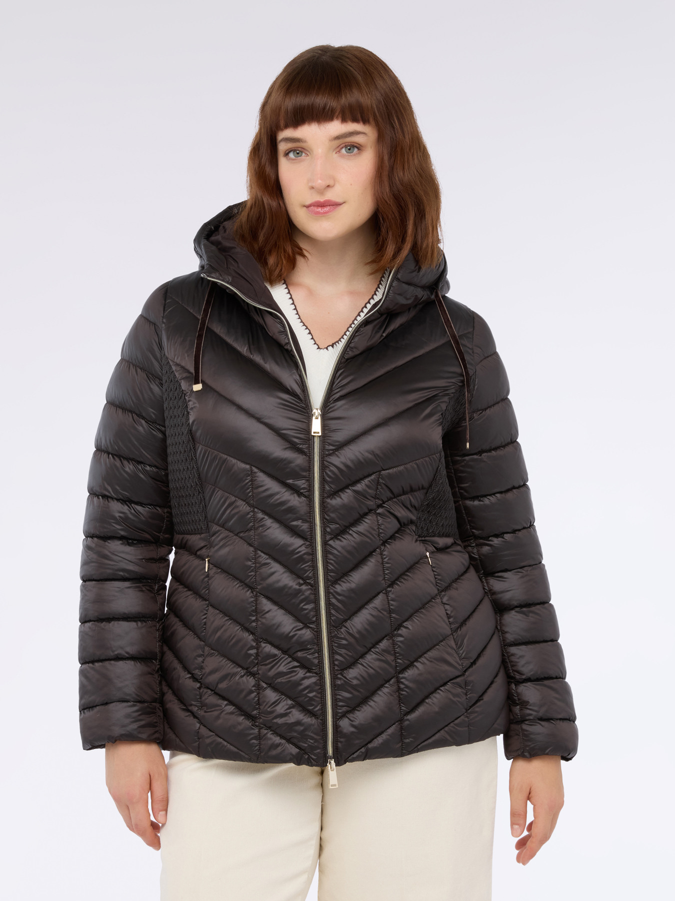 Quilted down jacket with hood image number 2