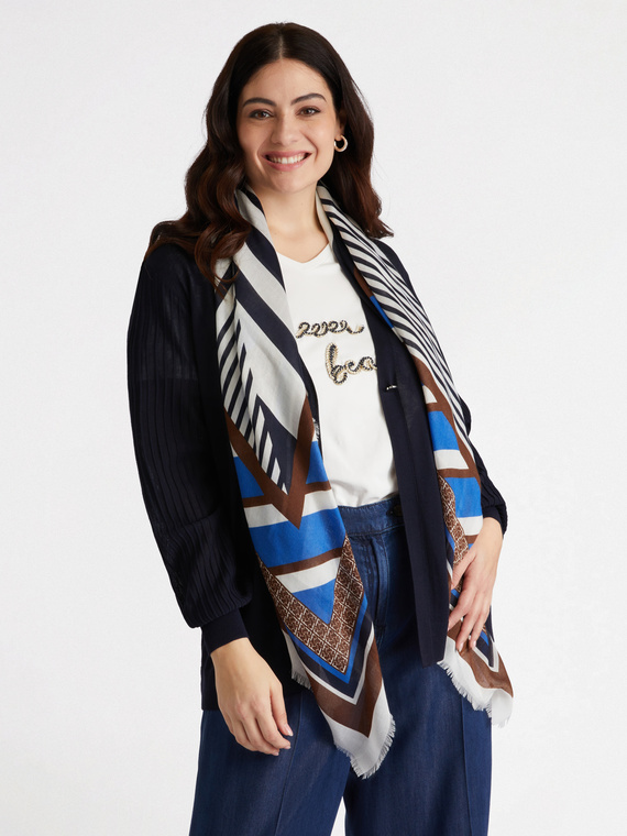 Scarf with geometric print