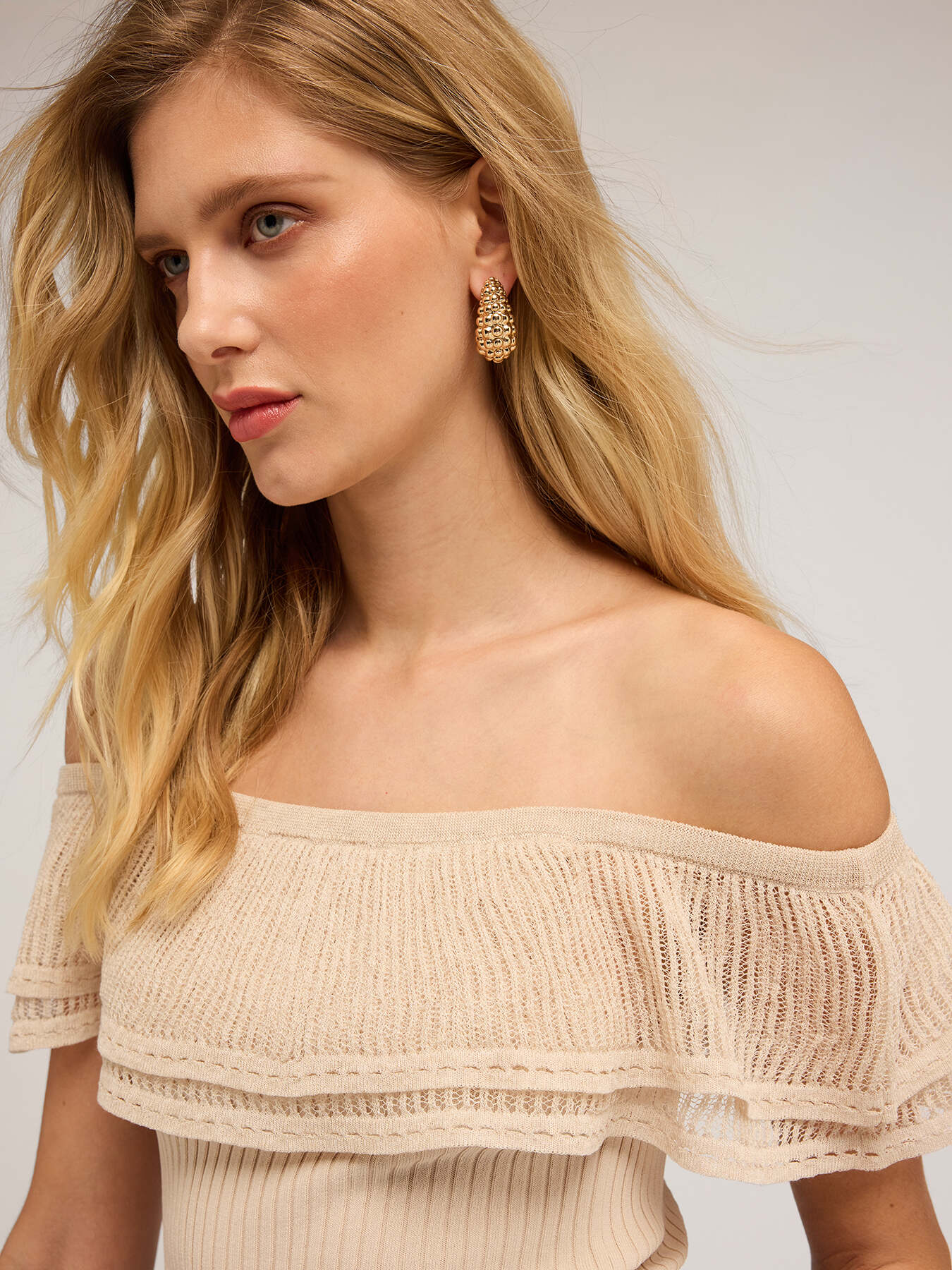 Top off shoulders in maglia fine image number 2