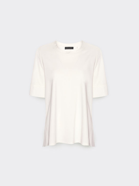 Camiseta con aplicación en parte trasera