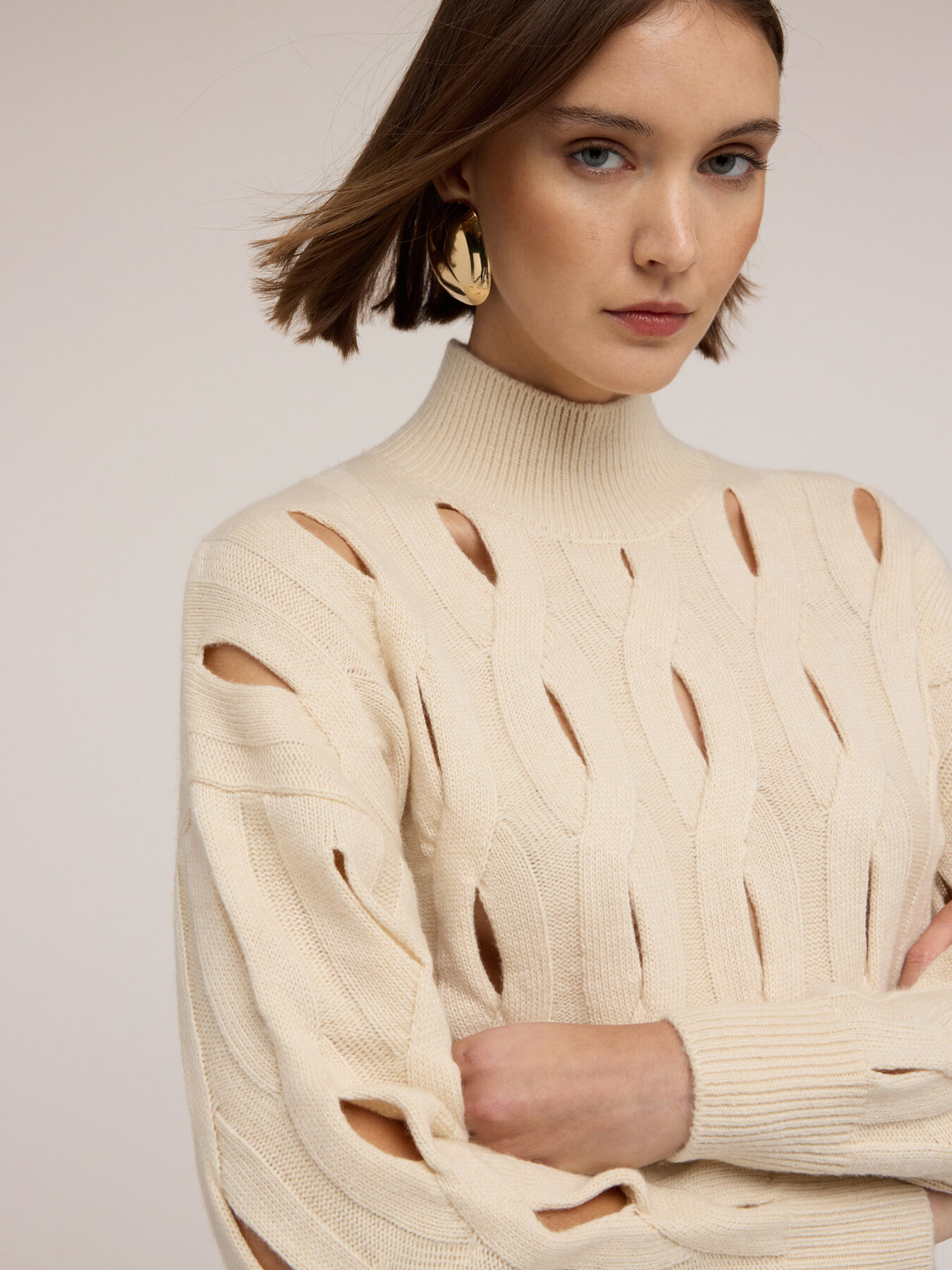 Perforated turtleneck sweater in wool blend image number 3