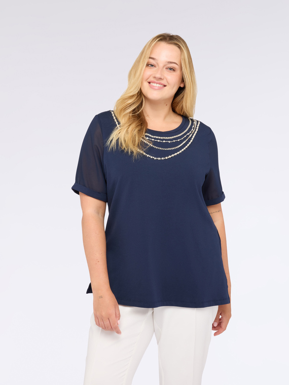 T-shirt with jewel appliqués