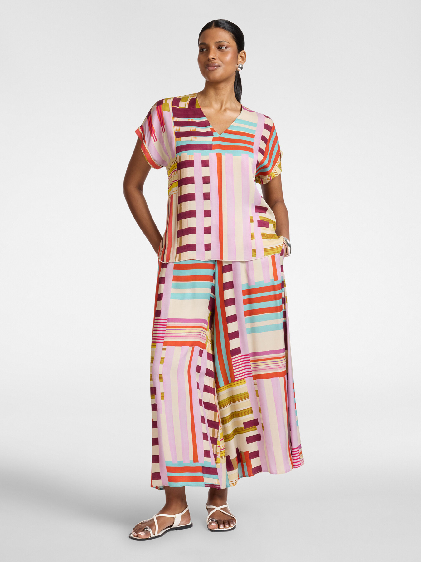 Pantaloni palazzo in raso stampati image number 0