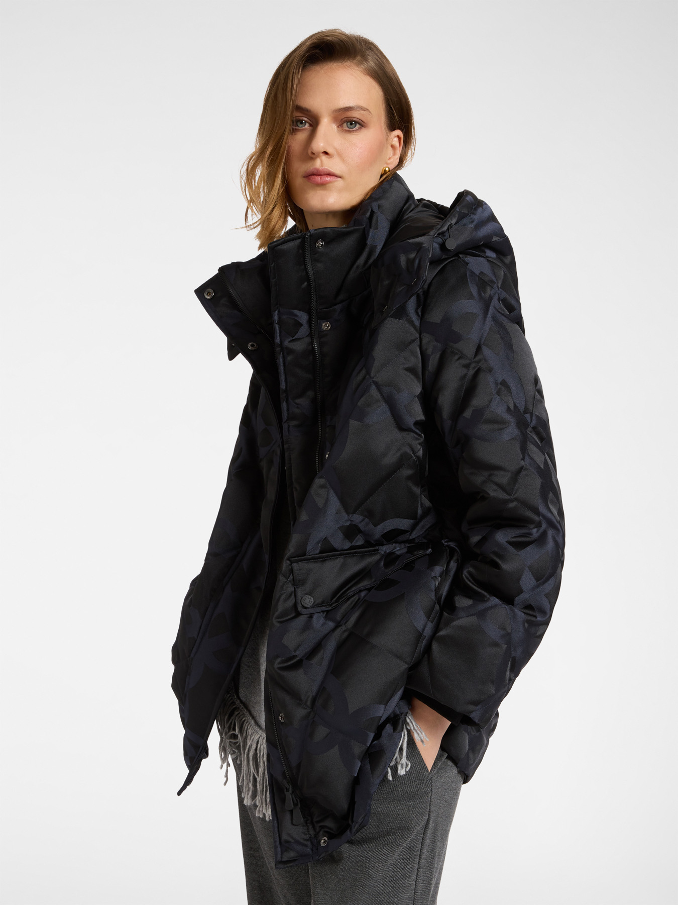 Doudoune monogramme à capuche image number 0