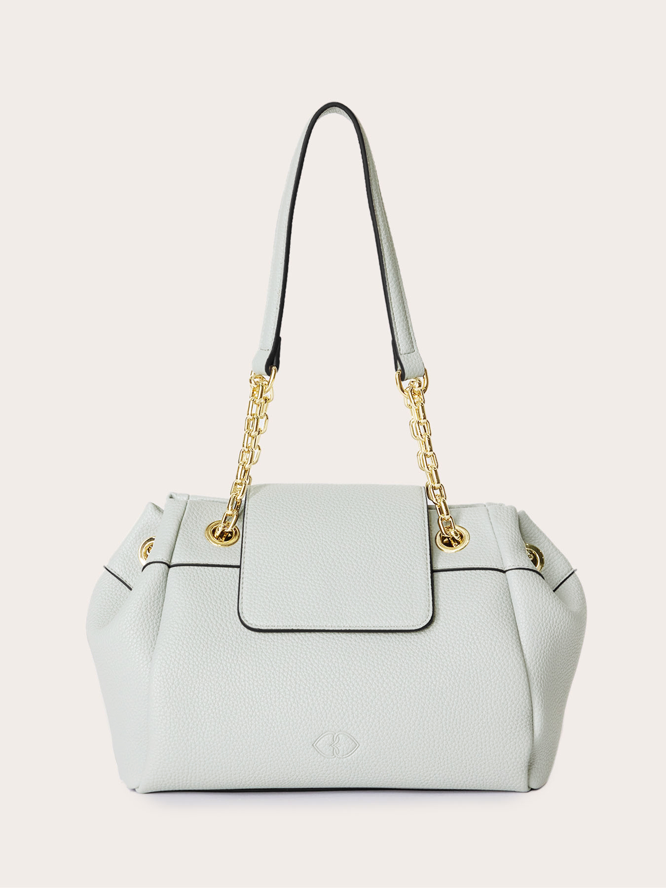 Bolso de hombro con cadena dorada image number 1