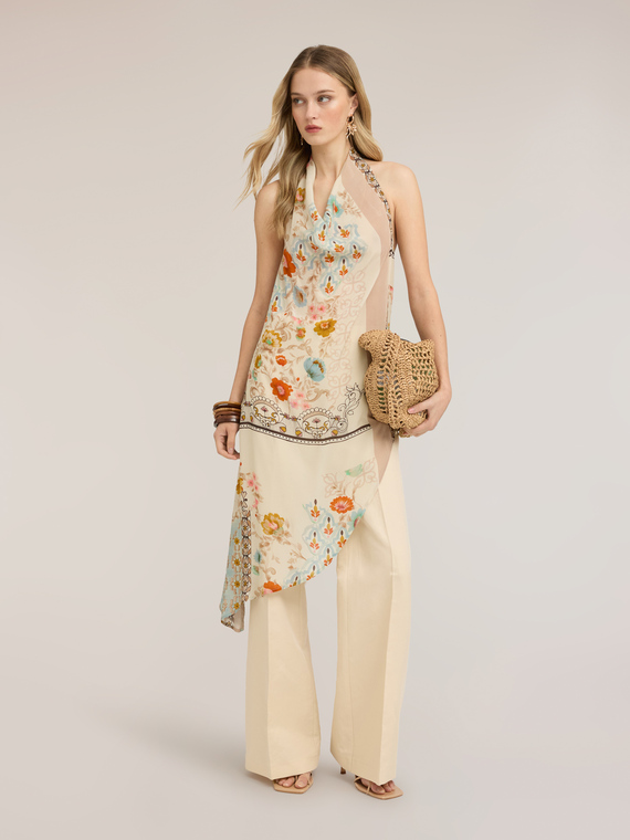 Top asimetric cu imprimeu floral
