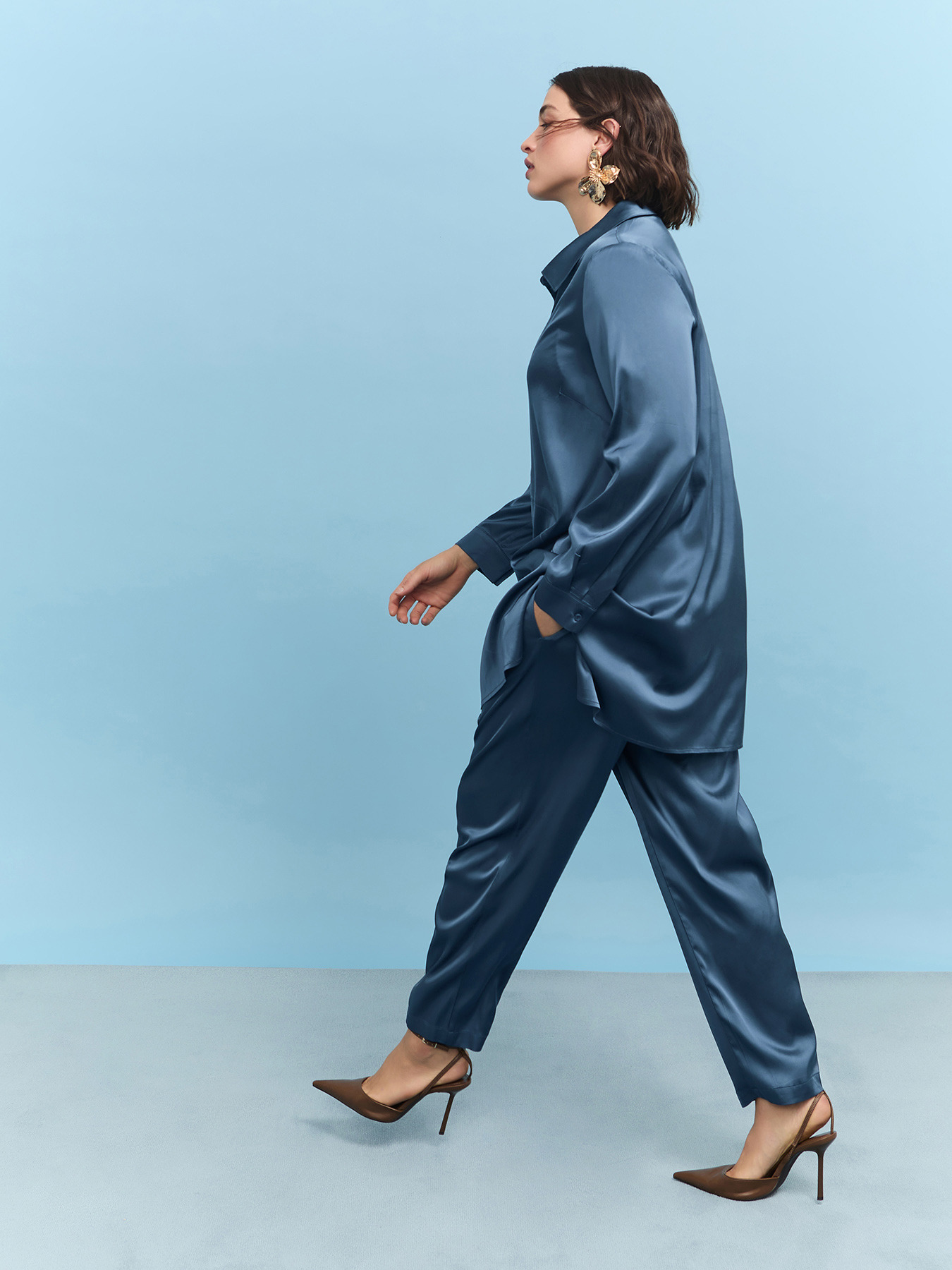 Stretch satin joggers image number 5