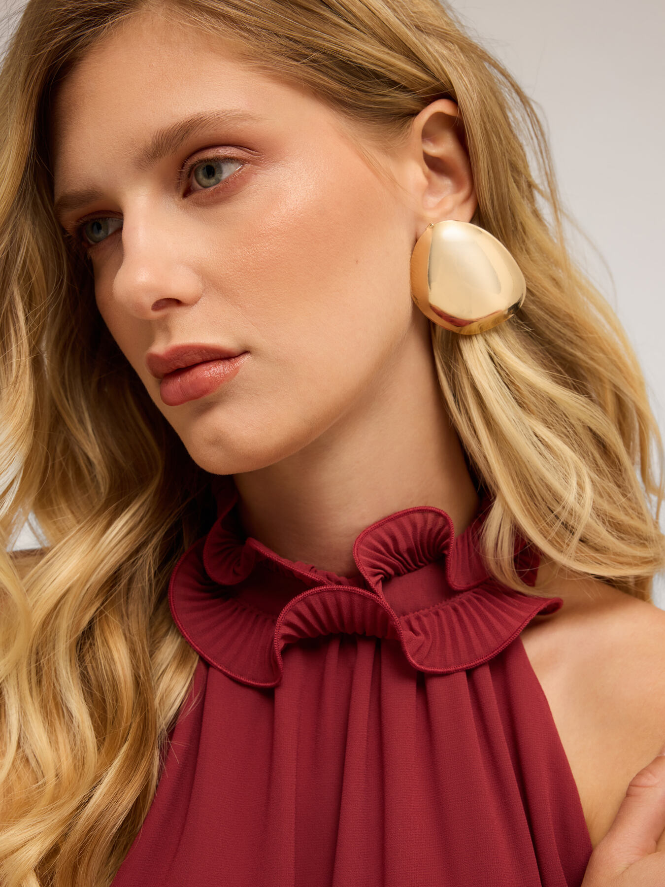 Top with ruffles image number 3